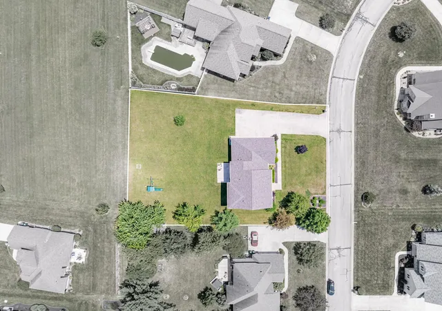 Photo 2 of Manufactured home for sale at 7904 W Adare Dr, Muncie, IN 47304 | MLS# 202626697 | Listing updated on 2026-08-03