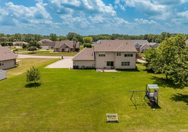 Photo 3 of Manufactured home for sale at 7904 W Adare Dr, Muncie, IN 47304 | MLS# 202626697 | Listing updated on 2026-08-03
