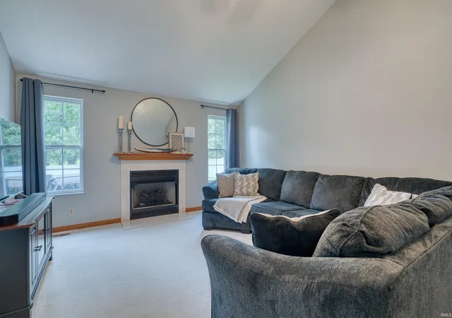 Photo 3 of Sale Pending at 3027 Cascade Dr, Evansville, IN 47725 | MLS# 202626698 | Listing updated on 2026-08-20