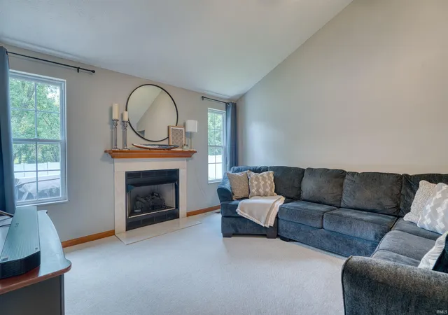 Photo 3 of Sale Pending at 3027 Cascade Dr, Evansville, IN 47725 | MLS# 202626698 | Listing updated on 2026-08-20