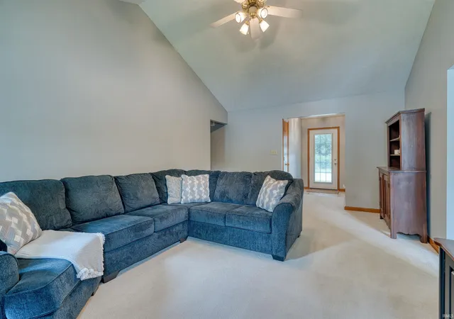 Photo 4 of Sale Pending at 3027 Cascade Dr, Evansville, IN 47725 | MLS# 202626698 | Listing updated on 2026-08-20