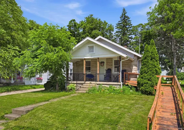 Homes for sale in Muncie, IN | 310 S College Ave, Muncie, IN 47303 | MLS# 202626704