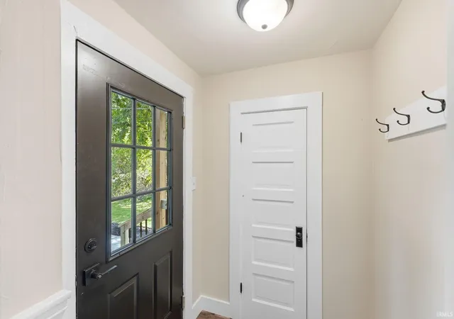 2nd image of 3315 Middle St, Fort Wayne, IN 46802 | MLS# 202626716