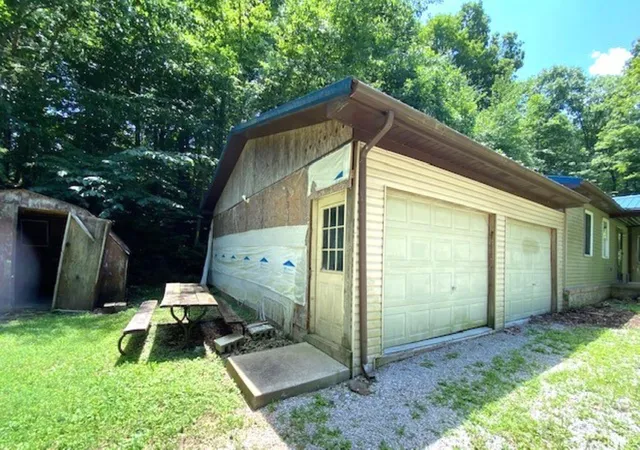 11th image of 7285 Locust Rd, Tell City, IN 47586 | MLS# 202626732