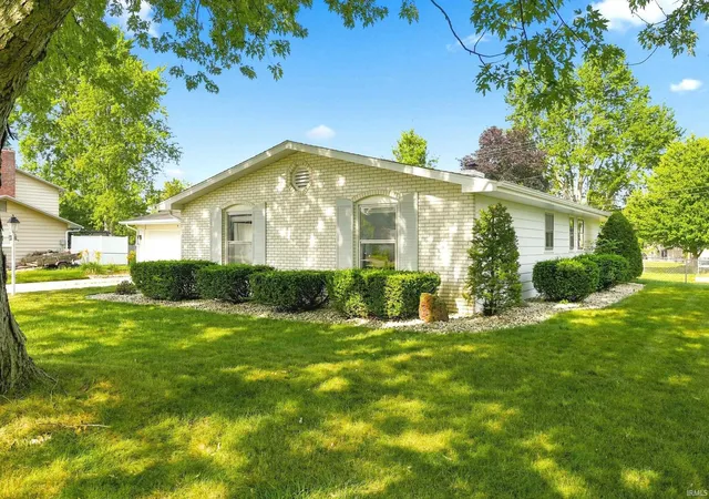 Photo 3 of Sale Pending at 601 Greenbriar Blvd, Auburn, IN 46706 | MLS# 202626733 | Listing updated on 2026-07-17