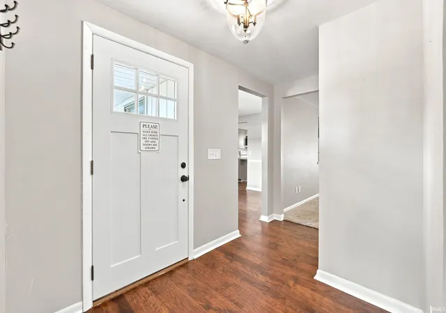 Photo 3 of Sale Pending at 601 Greenbriar Blvd, Auburn, IN 46706 | MLS# 202626733 | Listing updated on 2026-07-17