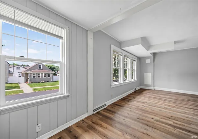Photo 3 of Sale Pending at 601 E Irvington Ave, South Bend, IN 46614 | MLS# 202626742 | Listing updated on 2026-07-22