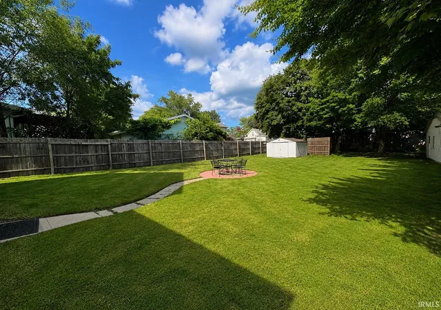 Homes for sale in Bremen, IN | 916 N Center St, Bremen, IN 46506 | MLS# 202626748