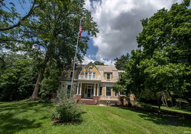 1st image of 1716 Old Wheatland Rd, Vincennes, IN 47591 | MLS# 202626765