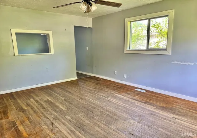 Photo 3 of Manufactured home for sale at 1501 Michigan St, New Castle, IN 47362 | MLS# 202626778 | Listing updated on 2026-07-07