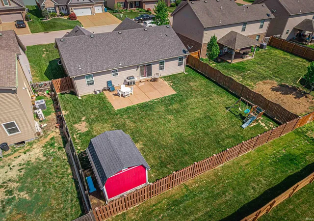 Photo 2 of Sale Pending at 8802 Wynnfield Dr, Evansville, IN 47725 | MLS# 202626808 | Listing updated on 2026-07-12