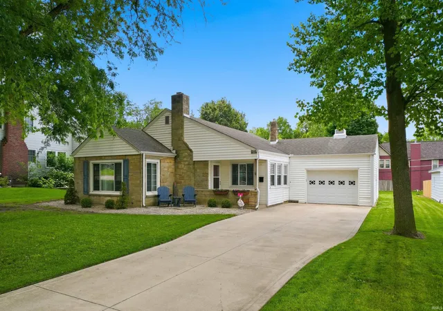 Photo 1 of Sale Pending at 2110 Springfield Ave, Fort Wayne, IN 46805 | MLS# 202626816 | Listing updated on 2026-07-15