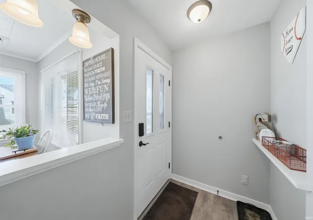 Photo 3 of Sale Pending at 2110 Springfield Ave, Fort Wayne, IN 46805 | MLS# 202626816 | Listing updated on 2026-07-15