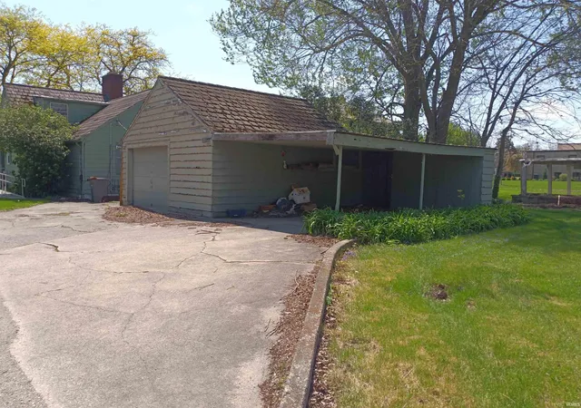 2nd image of 916 W Monroe St, Decatur, IN 46733 | MLS# 202626831
