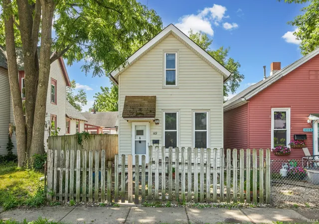 1st image of 1119 Elizabeth St, Lafayette, IN 47904 | MLS# 202626840