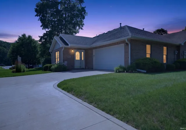 Homes for sale in Logansport, IN | 800 Walnut Ridge W, Logansport, IN 46947 | MLS# 202626875