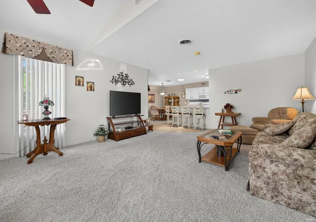 4th image of 800 Walnut Ridge W, Logansport, IN 46947 | MLS# 202626875