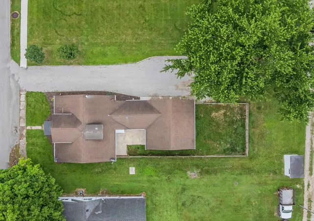 3rd image of 5909 N Lincoln St, Uniondale, IN 46791 | MLS# 202626891