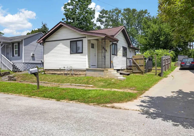 1st image of 1313 22nd St, Bedford, IN 47421 | MLS# 202626900