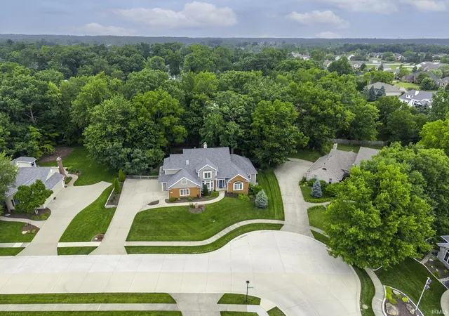 2nd image of 1533 Thornapple Dr, Fort Wayne, IN 46845 | MLS# 202626908