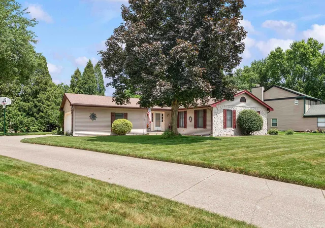 Homes for sale in Granger, IN | 12363 Duxbury Ct, Granger, IN 46530 | MLS# 202626911