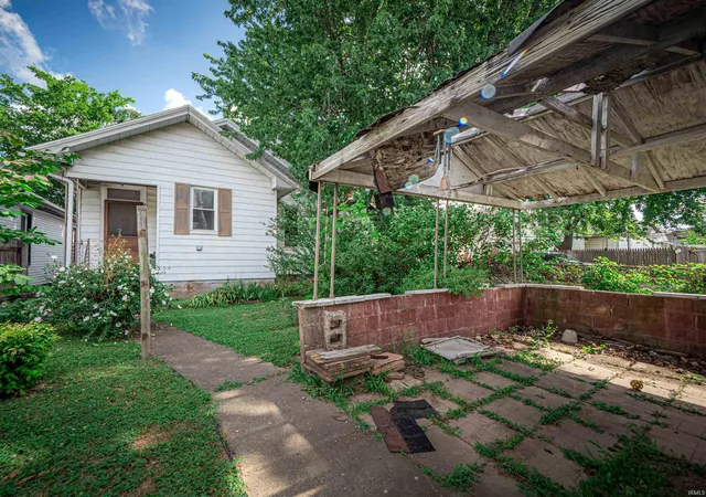 Homes for sale in Evansville, IN | 425 Maxwell Ave, Evansville, IN 47711 | MLS# 202626928
