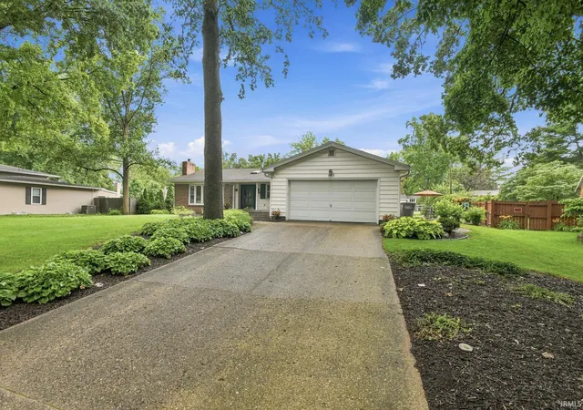 Photo 3 of Sale Pending at 157 Ivy Hl Dr, West Lafayette, IN 47906 | MLS# 202626932 | Listing updated on 2026-07-10