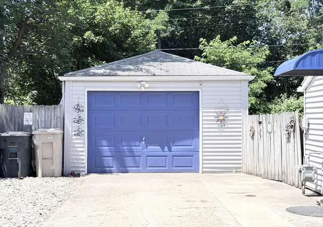 Photo 3 of Manufactured home for sale at 415 Manchester Dr, South Bend, IN 46615 | MLS# 202626941 | Listing updated on 2026-07-16