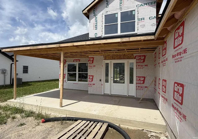 Photo 2 of Manufactured home for sale at 5018 Whittlebury Dr, Fort Wayne, IN 46818 | MLS# 202626945 | Listing updated on 2026-08-22