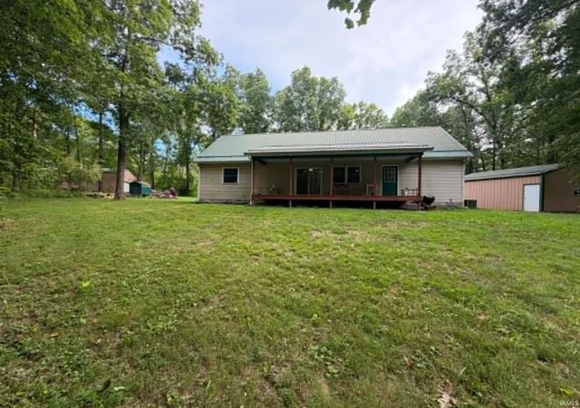 Homes for sale in Bloomfield, IN | 5655 S Dry Branch Rd, Bloomfield, IN 47424 | MLS# 202626949