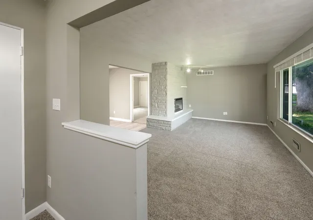 Photo 4 of Sale Pending at 9637 Manor Woods Rd, Fort Wayne, IN 46804 | MLS# 202626957 | Listing updated on 2026-07-10