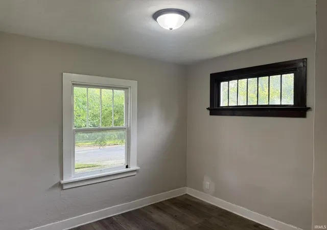 Photo 3 of Manufactured home for sale at 2918 Pittsburg St, Fort Wayne, IN 46803 | MLS# 202626959 | Listing updated on 2026-09-18