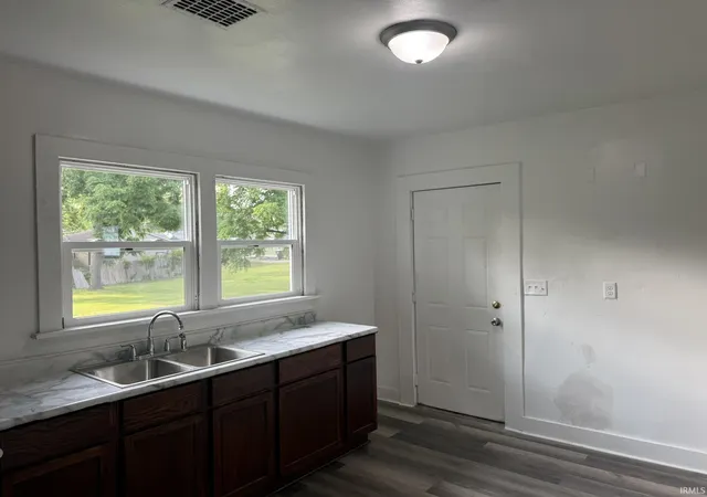 Photo 3 of Manufactured home for sale at 2918 Pittsburg St, Fort Wayne, IN 46803 | MLS# 202626959 | Listing updated on 2026-09-18