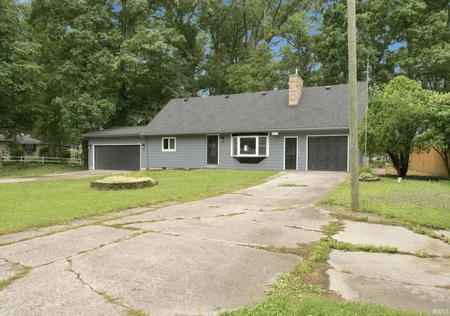 2nd image of 18111 Faylor Dr, Huntertown, IN 46748 | MLS# 202626976