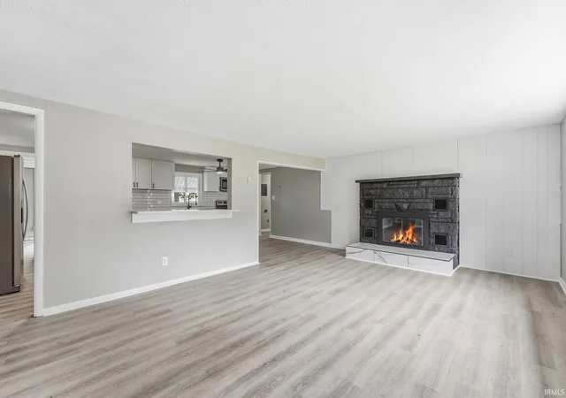 5th image of 18111 Faylor Dr, Huntertown, IN 46748 | MLS# 202626976