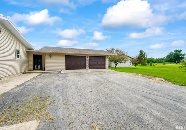 3rd image of 3097 S State Rd 3 Hwy, Hartford City, IN 47348 | MLS# 202626983