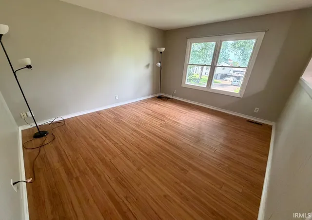 3rd image of 407 Indian Trail Dr, Evansville, IN 47715 | MLS# 202627001