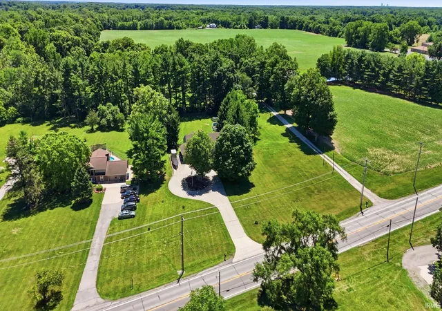 44th image of 12706 Leo Rd, Fort Wayne, IN 46845 | MLS# 202627021
