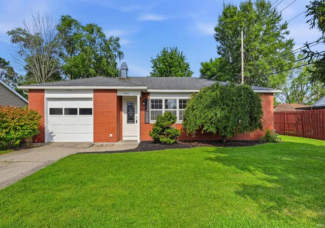 Homes for sale in Muncie, IN | 4005 N Oakwood Ave, Muncie, IN 47304 | MLS# 202627055
