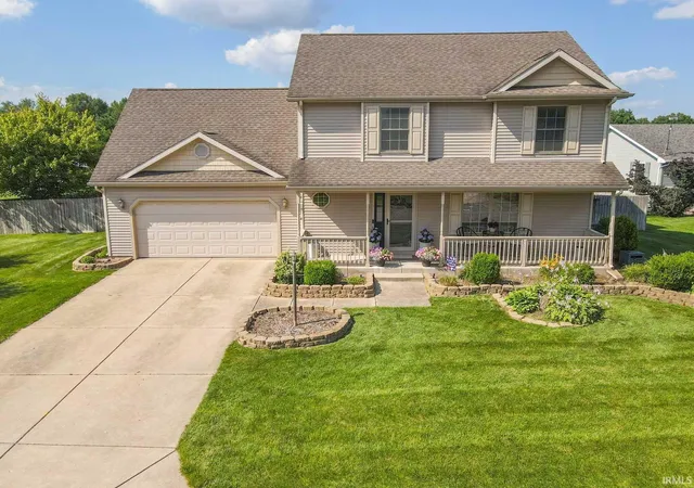 Homes for sale in Granger, IN | 10081 Billet Ct, Granger, IN 46530 | MLS# 202627056