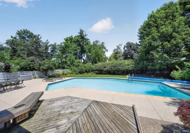 24th image of 1915 E Jefferson Blvd, South Bend, IN 46617 | MLS# 202627060
