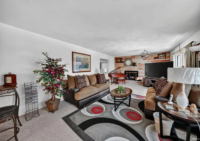 Photo 3 of Manufactured home for sale at 53150 Ridgewood Dr, South Bend, IN 46637 | MLS# 202627066 | Listing updated on 2026-09-09