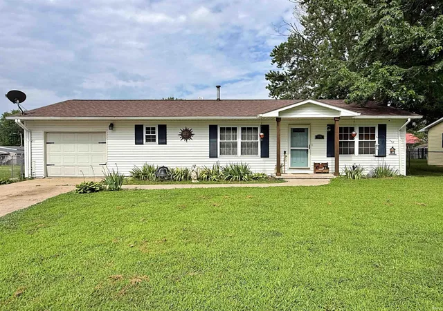 Photo 1 of Sale Pending at 605 Meredith St, Washington, IN 47501 | MLS# 202627074 | Listing updated on 2026-07-17