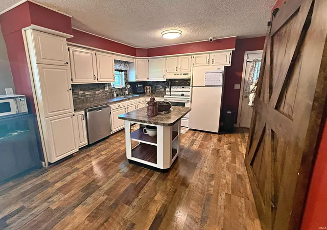 Photo 4 of Sale Pending at 605 Meredith St, Washington, IN 47501 | MLS# 202627074 | Listing updated on 2026-07-17