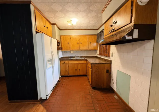 Photo 3 of Sale Pending at 5221 Chadwick Rd, Evansville, IN 47710 | MLS# 202627078 | Listing updated on 2026-07-09