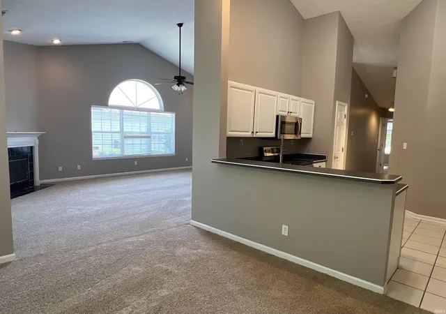 Homes for sale in Kokomo, IN | 1795 Valley View Nw Dr, Kokomo, IN 46902 | MLS# 202627091