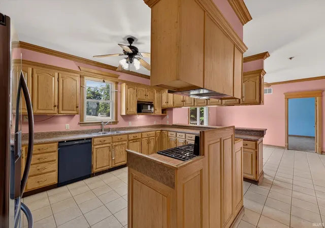 4th image of 646 S Country Estates Ln, Bloomfield, IN 47424 | MLS# 202627094