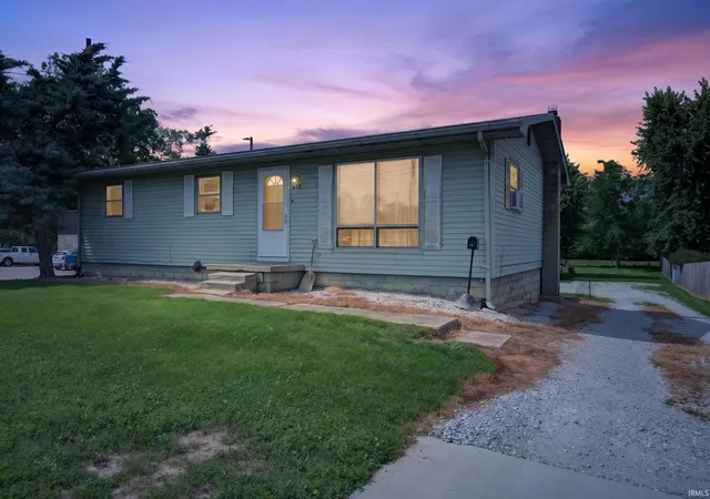1st image of 612 W Main St, Greentown, IN 46936 | MLS# 202627099