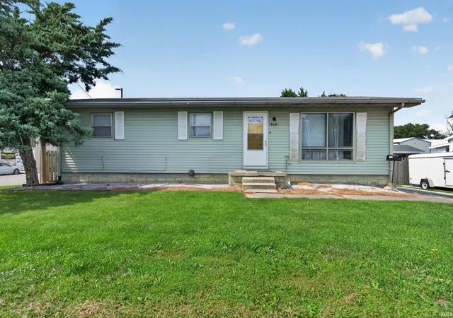 3rd image of 612 W Main St, Greentown, IN 46936 | MLS# 202627099