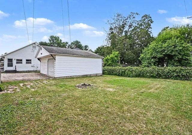 Homes for sale in Warsaw, IN | 919 E Market St, Warsaw, IN 46580 | MLS# 202627101